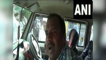 Locals in Bihar's Muzzafarpur confront policeman for not wearing seat belt, demand imposition of fine as per amended Motor Vehicles Act
