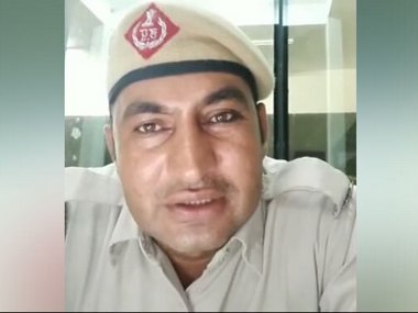 Police officer explains how to lower hefty fines under amended Motor Vehicles Act 2019; clip gets 9.7 million views on Facebook Police officer explains how to lower hefty fines under amended Motor Vehicles Act 2019; clip gets 9.7 million views on Facebook