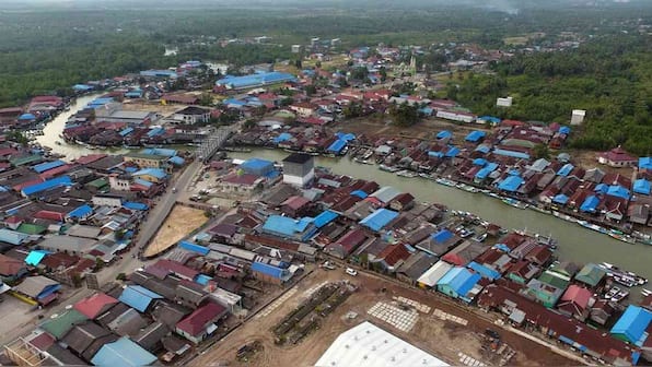 Moving Indonesia's capital won't fix Jakarta's problems, increase fire risk in Borneo