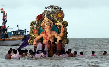 Ganpati Visarjan: Devotees bid adieu to elephant-headed God on Anant Chaturdashi, pray for his speedy return next year