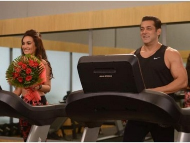 Bigg Boss 13 new teaser sees Salman Khan join Karan Wahi, Surbhi Jyoti to promote reality show Bigg Boss 13 new teaser sees Salman Khan join Karan Wahi, Surbhi Jyoti to promote reality show