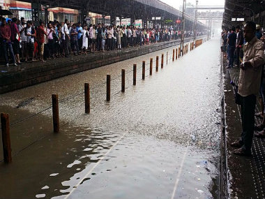 IMD predicts heavy rains for Bihar, Himachal Pradesh, Uttarakhand today; squally weather likely over south Gujarat coast IMD predicts heavy rains for Bihar, Himachal Pradesh, Uttarakhand today; squally weather likely over south Gujarat coast
