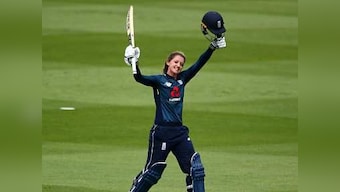 England's Sarah Taylor brings curtains down on 13-year international career, says will continue fight against anxiety