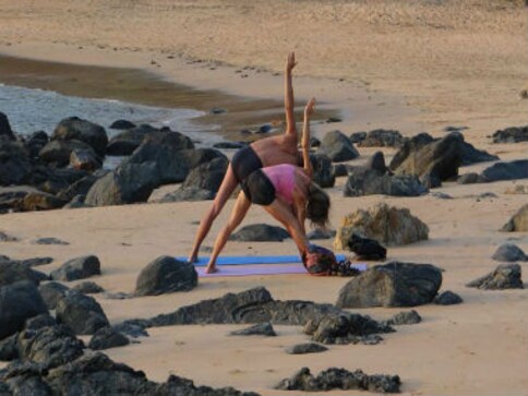 Yoga: Full-body workout in less than 30 minutes Yoga: Full-body workout in less than 30 minutes