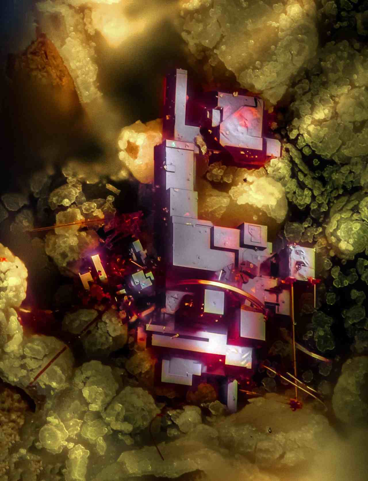 Cuprite, a mineral s composed of copper oxide under 20X magnification. Image credit: Dr Emilio Carabajal Márquez/Nikon Small World