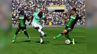 Serie A: Inter beat Sassuolo to keep pace with Juventus; Stefano Pioli's AC Milan debut ends in 2-2 draw against Lecce