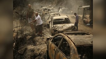 Lebanon turns to neighbours for help with fighting forest fires; calls on Cyprus, Greece to send firefighting planes to Beirut