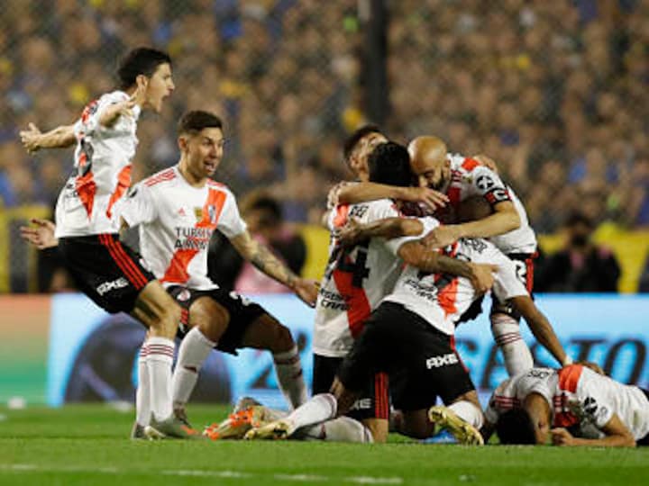 Copa Libertadores: Boca Juniors clinch second-leg of semi-final but River Plate qualify for final on aggregate