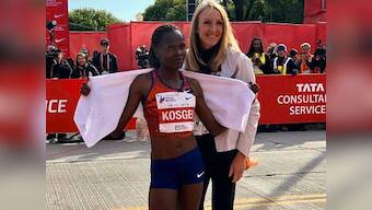 Kenya's Brigid Kosgei wins Chicago Marathon, breaks Paula Radcliffe's 16-year-old world record
