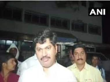 Pankaja Tai Munde Xx Video - BJP leader files FIR against NCP's Dhananjay Munde for making ...