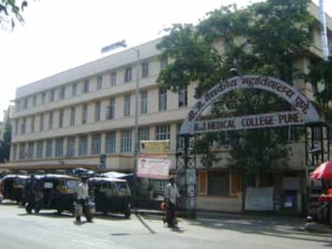 Gandhi Jayanti 2019: Pune's Sassoon Hospital recalls surgery Mahatma underwent amid political unrest in 1924 Gandhi Jayanti 2019: Pune's Sassoon Hospital recalls surgery Mahatma underwent amid political unrest in 1924