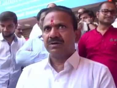 Maharashtra Assembly election: 26 Shiv Sena corporators, 300 party workers resign after Kalyan East seat falls in BJP's quota Maharashtra Assembly election: 26 Shiv Sena corporators, 300 party workers resign after Kalyan East seat falls in BJP's quota