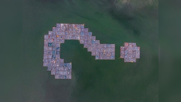 Street artist Daku's question mark-shaped installation channels concerns over plastic at Hyderabad Design Week