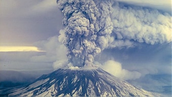 Humankind generates upto 100 times as much CO2 as venting from volcanoes each year: Report