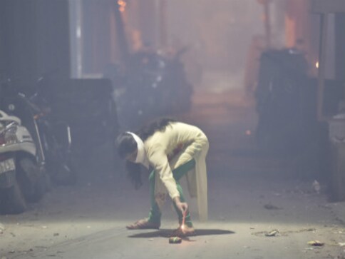 First aid: How to deal with burns during Diwali First aid: How to deal with burns during Diwali
