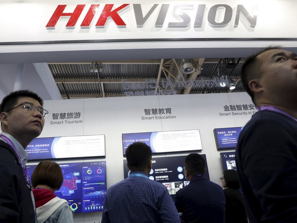 China signals it will hit back over US tech blacklist
