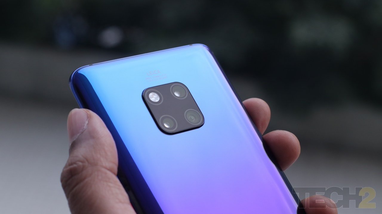 The Mate 20 Pro features a 40 MP + 20 MP + 8 MP triple camera setup at the back, while the front camera features a 24 MP selfie unit.