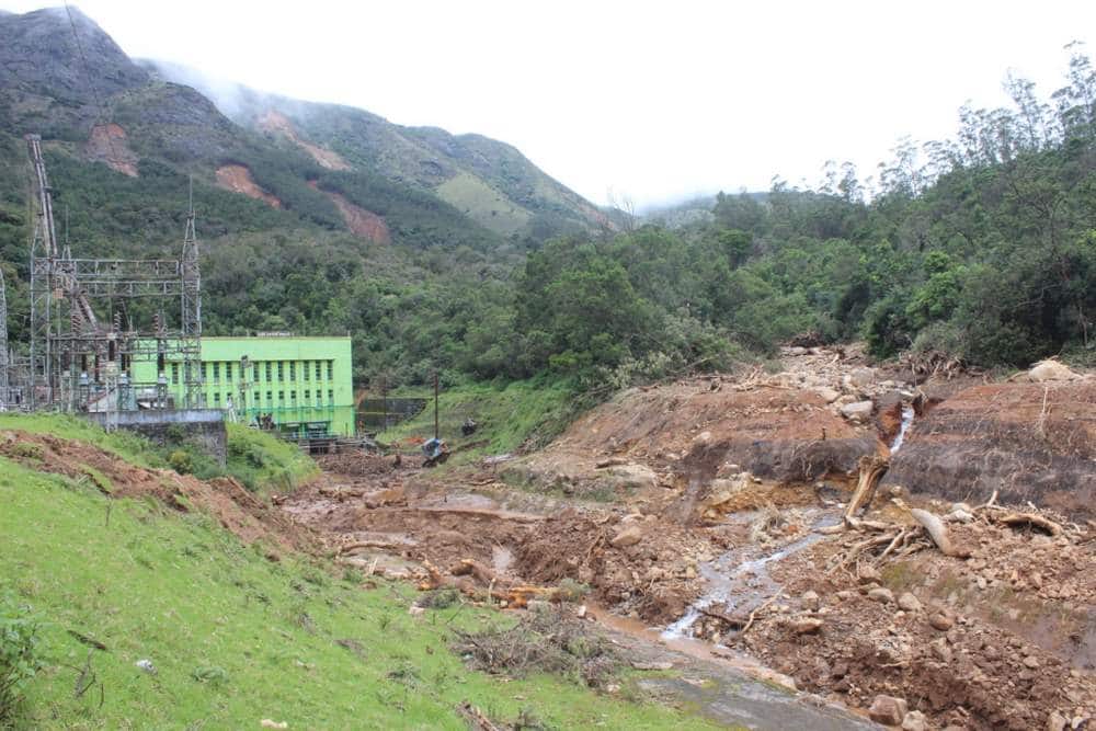 A landslide near the Kundha hydroelectric power station in the Nilgiris. image credit: Mathimaran.
