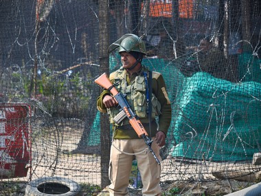 Srinagar journalists demonstrate against police action on colleagues at anti-CAA protest, call for end to harassment of scribes Srinagar journalists demonstrate against police action on colleagues at anti-CAA protest, call for end to harassment of scribes