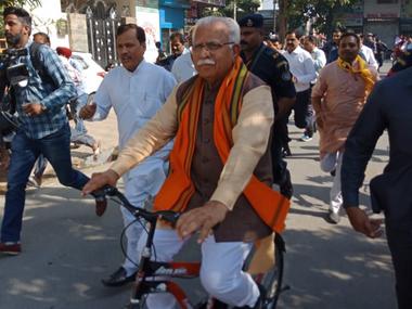 Haryana Assembly Election 2019: 63.36% turnout amid peaceful polling; Manohar Lal Khattar says BJP faces no competition from 'half-hearted' Congress Haryana Assembly Election 2019: 63.36% turnout amid peaceful polling; Manohar Lal Khattar says BJP faces no competition from 'half-hearted' Congress