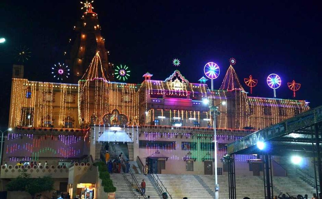 Diwali 2019 Yogi Adityanath participates in Ayodhya Deepotsav; widows