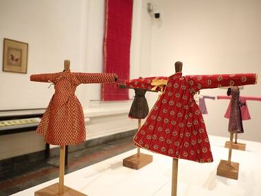 In exhibition showcasing miniatures of maharajas' costumes, India's rich textile heritage takes centre stage