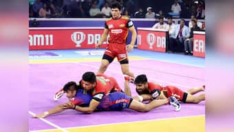 Pro Kabaddi 2019: Dabang Delhi down defending champions Bengaluru Bulls; Bengal Warriors beat U Mumba to enter final