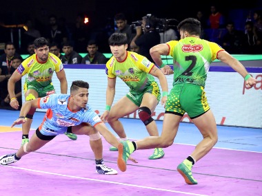 Pro Kabaddi 2019: Pardeep Narwal's scintillating display helps Patna Pirates beat Bengal Warriors Pro Kabaddi 2019: Pardeep Narwal's scintillating display helps Patna Pirates beat Bengal Warriors