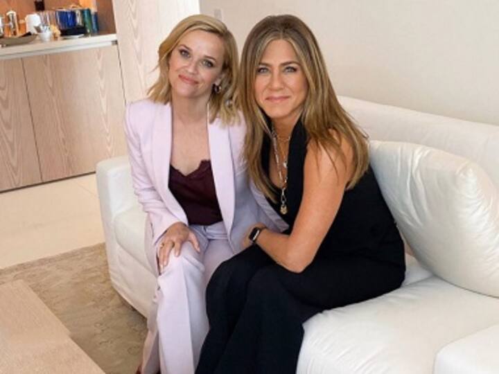 Watch: Jennifer Aniston, Reese Witherspoon recreate iconic Green sisters scene from Friends