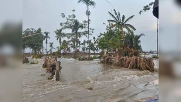 2.5 lakh people in Bengal's Malda affected due to incessant rains; Ganga, Fulhar flowing above danger mark, says official