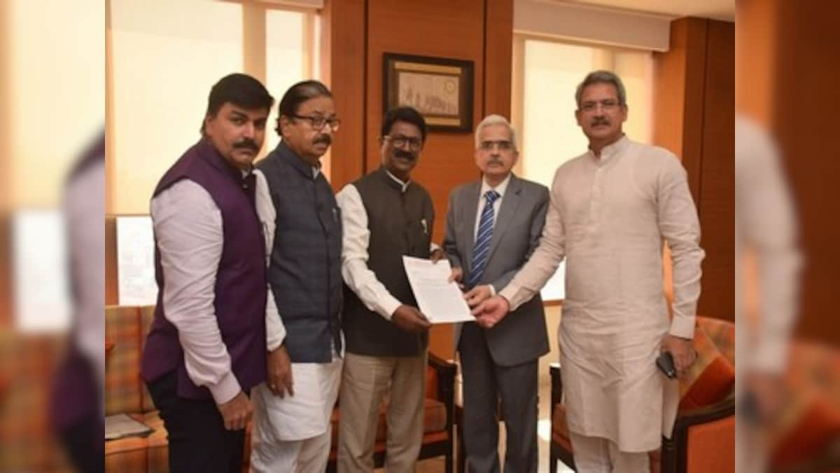 Shiv Sena MPs meet RBI governor Shaktikanta Das, request him to redress issues related to scam-hit PMC bank's customers