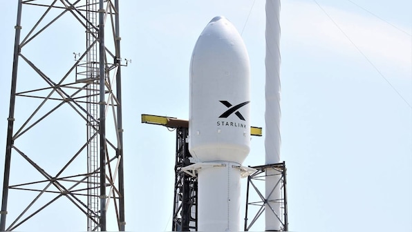 [Chine] Deep Blue Aerospace - Page 2 SpaceX-Starlink-logo-on-the-Falcon-9-fairing_Ken-Kremer-Space-UpClose
