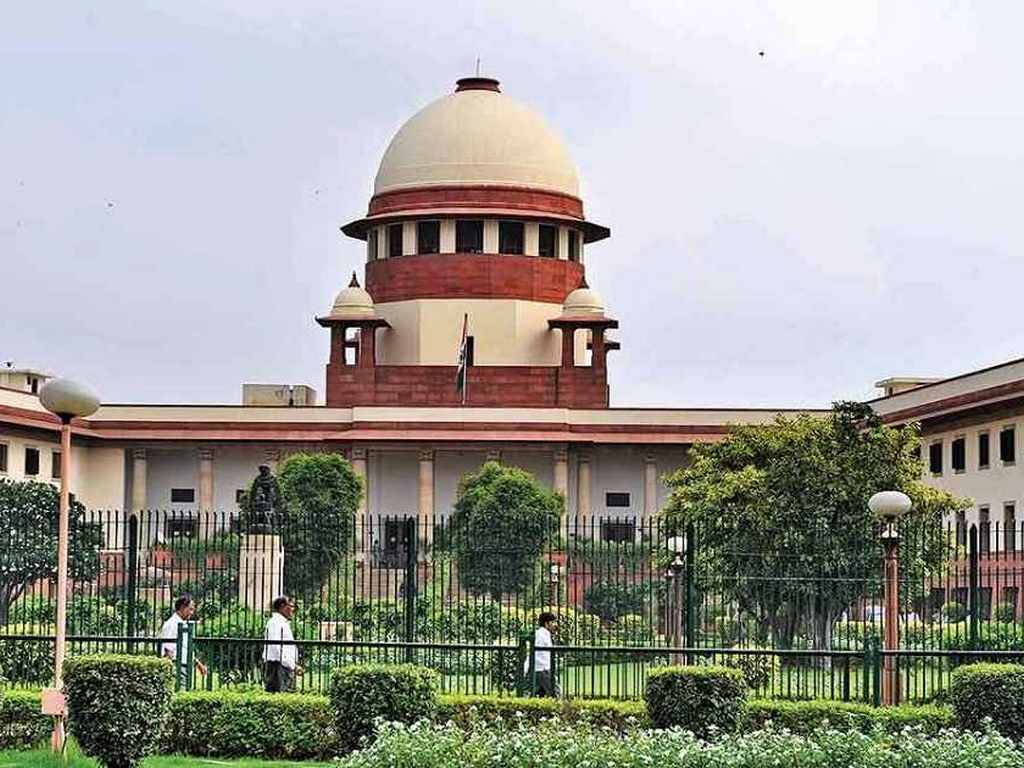 Supreme curt has transferred pending social media -aadhaar linking cases. 