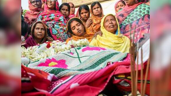 Kulgam attack: Five labourers killed by terrorists in J&K laid to rest at their hometown in Murshidabad