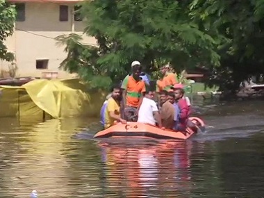 Bihar floods: IMD sounds orange alert in Patna, Vaishali, Begusarai and Khagaria districts for 3-4 Oct; rescue ops in full swing Bihar floods: IMD sounds orange alert in Patna, Vaishali, Begusarai and Khagaria districts for 3-4 Oct; rescue ops in full swing