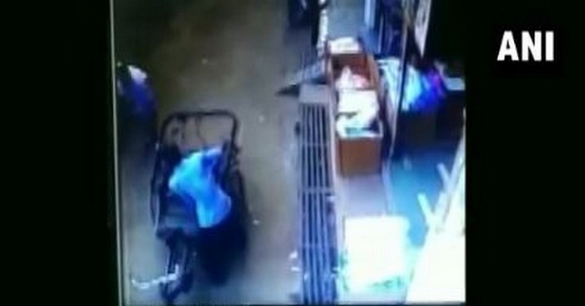 Three-yr-old unhurt after 35-foot fall from building onto rickshaw in Madhya Pradesh's Tikamgarh Three-yr-old unhurt after 35-foot fall from building onto rickshaw in Madhya Pradesh's Tikamgarh