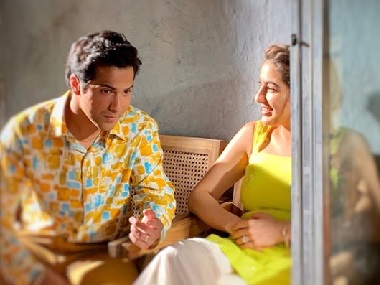 Coolie No 1: Varun Dhawan gives acting tips to Sara Ali Khan in new behind-the-scenes photo from film's set Coolie No 1: Varun Dhawan gives acting tips to Sara Ali Khan in new behind-the-scenes photo from film's set