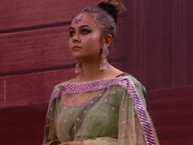 Bigg Boss 13 Day 11 highlights: Devoleena Bhattacharjee wins Rani No 1 task, becomes queen of house Bigg Boss 13 Day 11 highlights: Devoleena Bhattacharjee wins Rani No 1 task, becomes queen of house