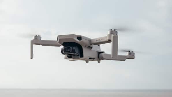 DJI’s adorable little Mavic Mini drone offers 30-minute battery life at $399