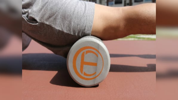Five ways to use a foam roller to get a flat stomach