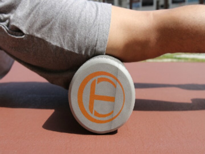 Five ways to use a foam roller to get a flat stomach