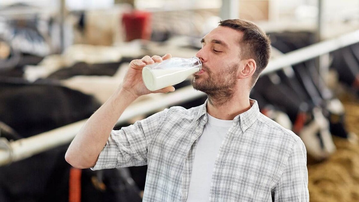 Benefits of drinking raw milk are not clear but the dangers are well defined