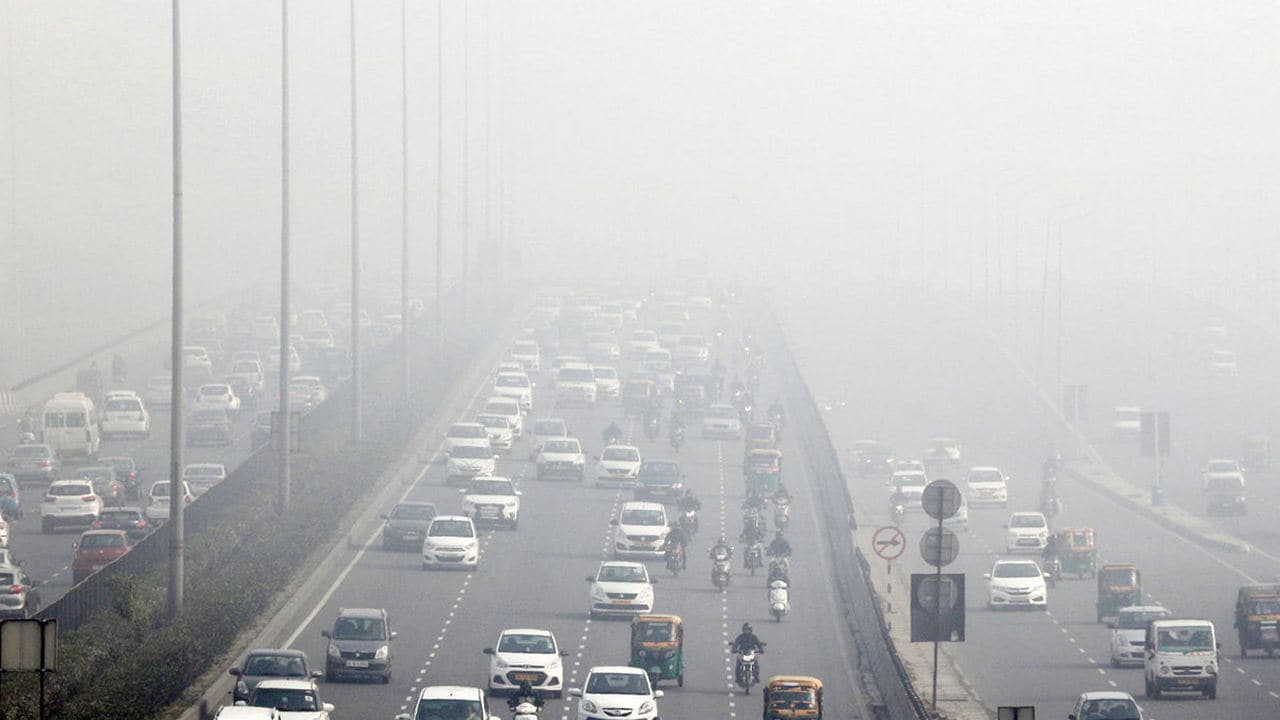 Delhi Air Pollution: #DelhiAirEmergency Trends as Air Quality Worsens in  Delhi NCR