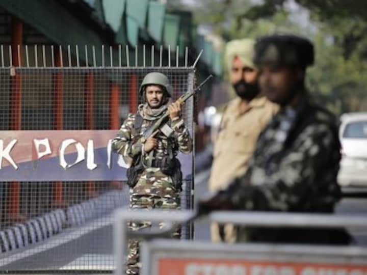 J&K administration extends 2G mobile data, fixed line internet connectivity till 24 Feb; only 1,485 'white listed' sites permitted