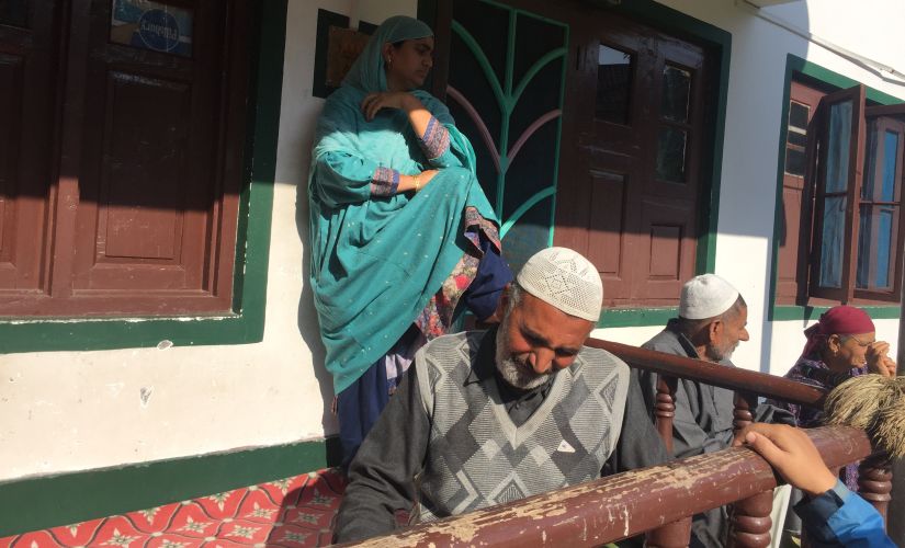 'We come to Kashmir every year, but this time we fear for our lives': After 3 civilian deaths in 2 days, non-local truck drivers flee Valley 'We come to Kashmir every year, but this time we fear for our lives': After 3 civilian deaths in 2 days, non-local truck drivers flee Valley