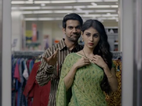 Made in China: Rajkummar Rao's Raghu is smitten with Mouni Roy's Rukmini in new song 'Valam' Made in China: Rajkummar Rao's Raghu is smitten with Mouni Roy's Rukmini in new song 'Valam'