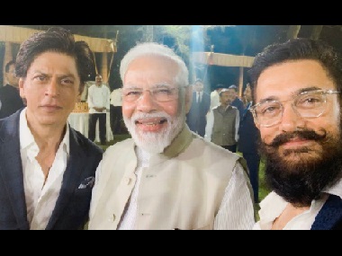 Shah Rukh Khan, Aamir Khan, other Bollywood celebs meet Narendra Modi to pay tribute to Mahatma Gandhi on his 150th birth anniversary Shah Rukh Khan, Aamir Khan, other Bollywood celebs meet Narendra Modi to pay tribute to Mahatma Gandhi on his 150th birth anniversary