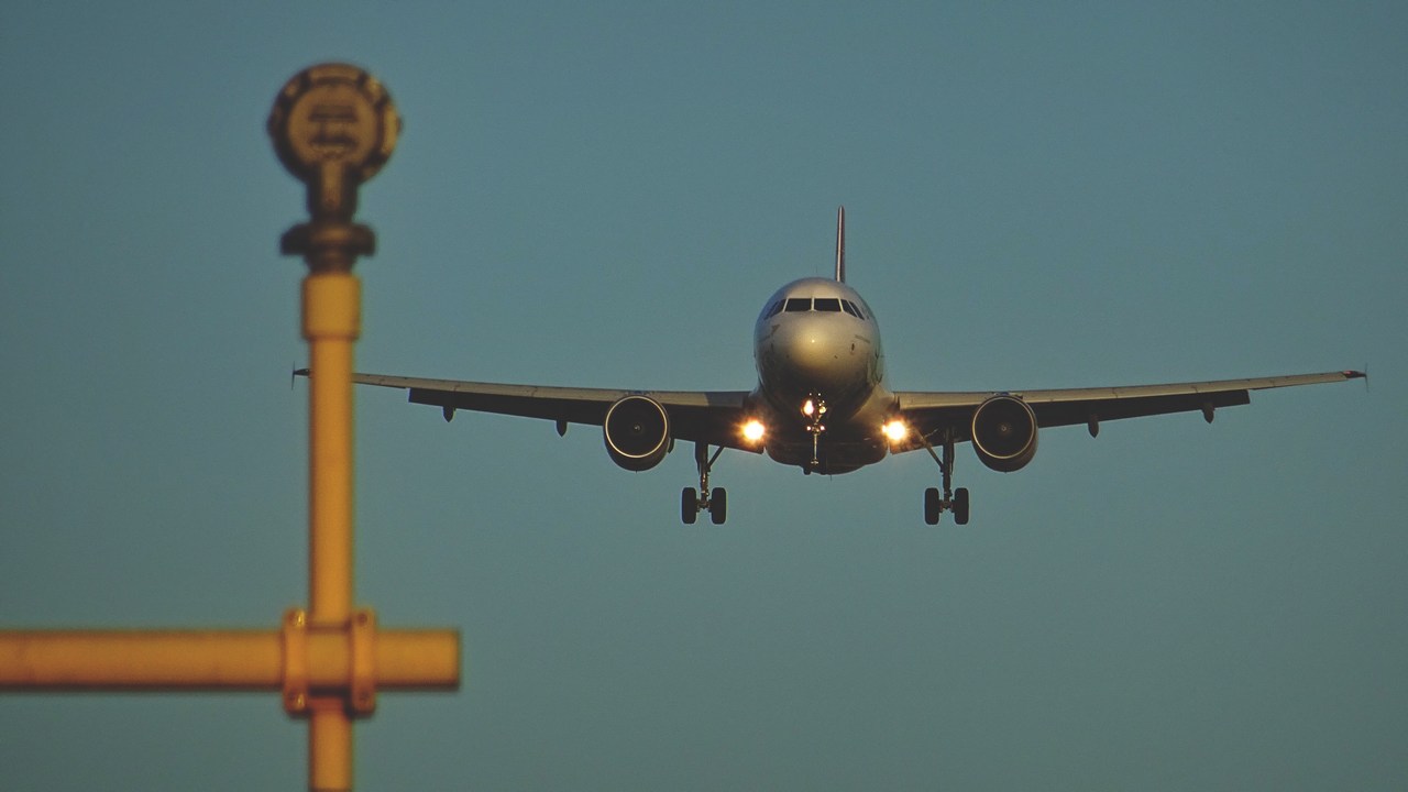 Aviation industry to increase their efforts to limit carbon emissions in the long term Aviation industry to increase their efforts to limit carbon emissions in the long term