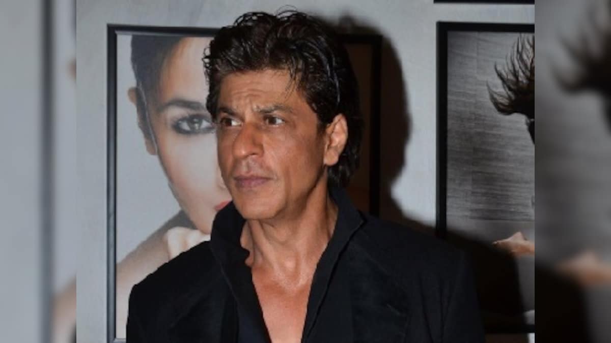 Shah Rukh Khan conducts another #AskSRK session on Twitter, answers questions about new film, pending book