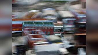 Delhi's Azadpur fruit market sees record supply of Kashmiri apples despite terrorist threat to non-local transporters, traders